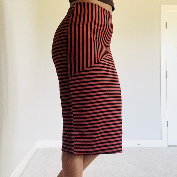 Stripe Bodycon Pencil Skirt - Picture 7 of 10